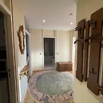 Appartement Zentrales Fuer Bis Zu 5 Personen Mit Balkon, Parkplatz, Waschmaschine & Direkten Einkaufsmoeglichkeiten Marl (Recklinghausen)