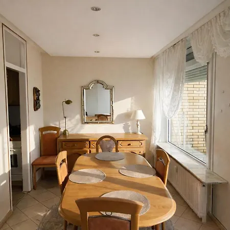 Zentrales Fuer Bis Zu 5 Personen Mit Balkon, Parkplatz, Waschmaschine & Direkten Einkaufsmoeglichkeiten Marl (Recklinghausen)