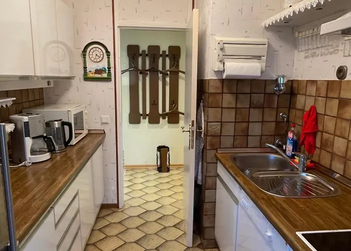 Zentrales Fuer Bis Zu 5 Personen Mit Balkon, Parkplatz, Waschmaschine & Direkten Einkaufsmoeglichkeiten * Marl (Recklinghausen)